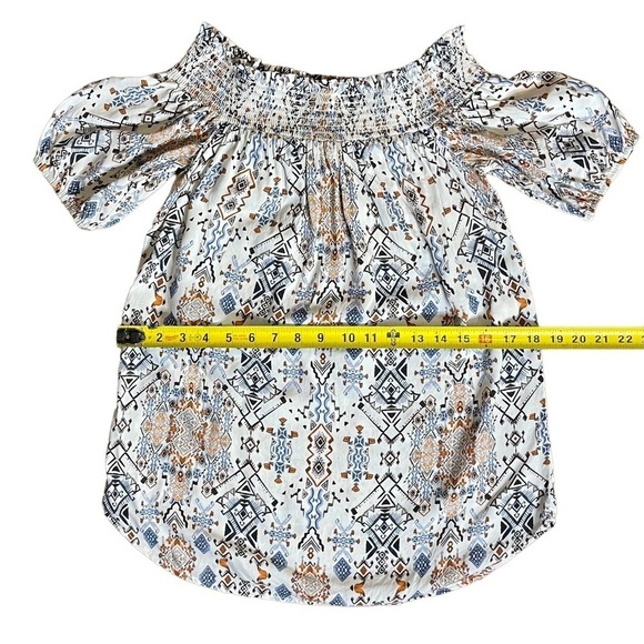 Karen Kane Southwest Pattern Ruched Neckline Puff Sleeve Top Size Small - Picture 7 of 11